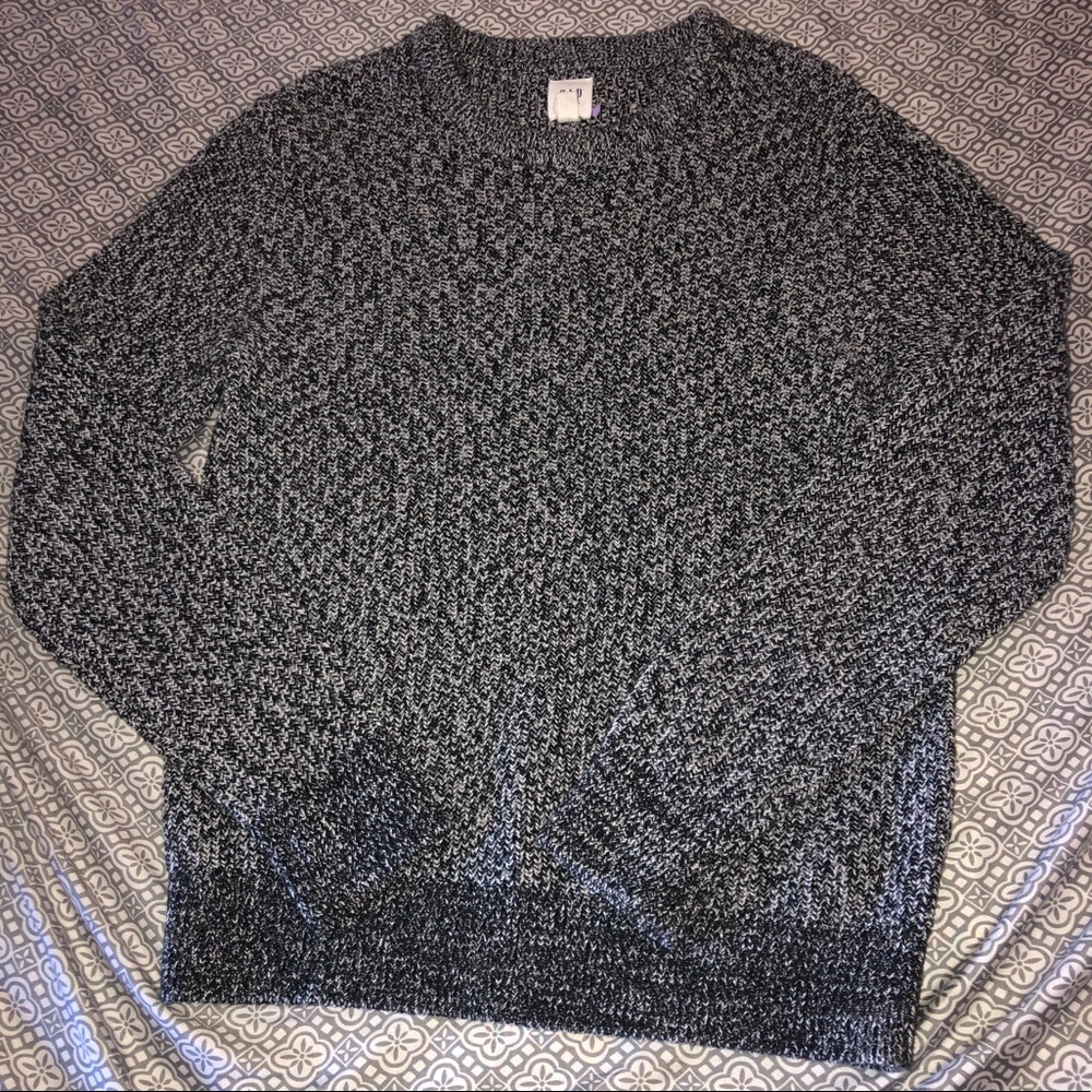 black & white GAP sweater